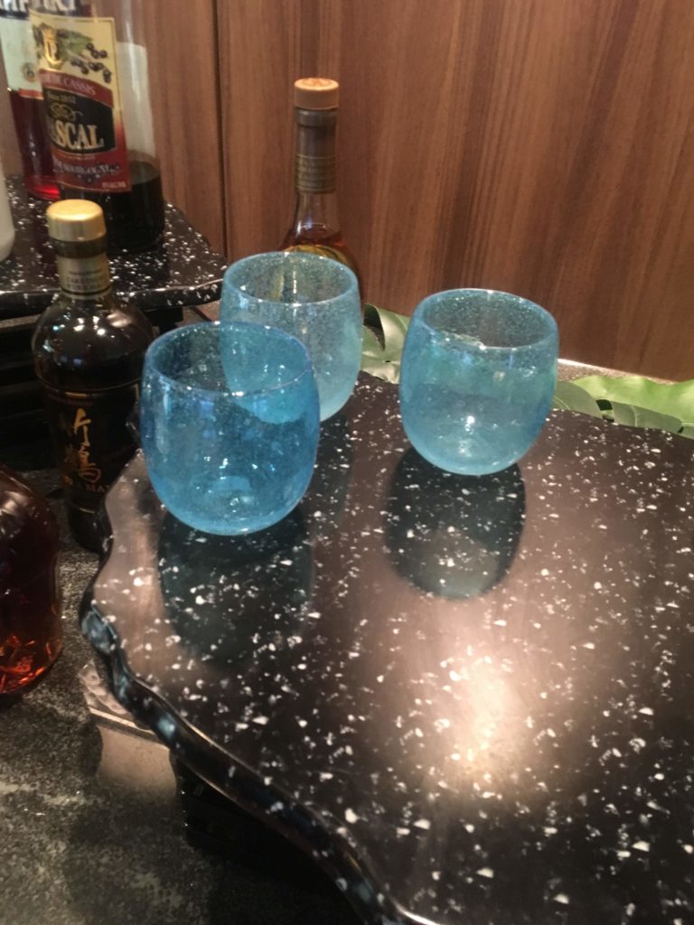 ANAクラウンプラザホテル沖縄ハーバービューラウンジ泡盛グラス