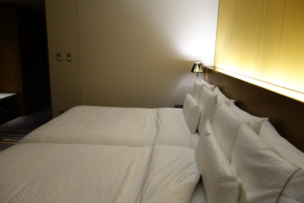 ウェスティンホテル仙台お部屋ベッド3