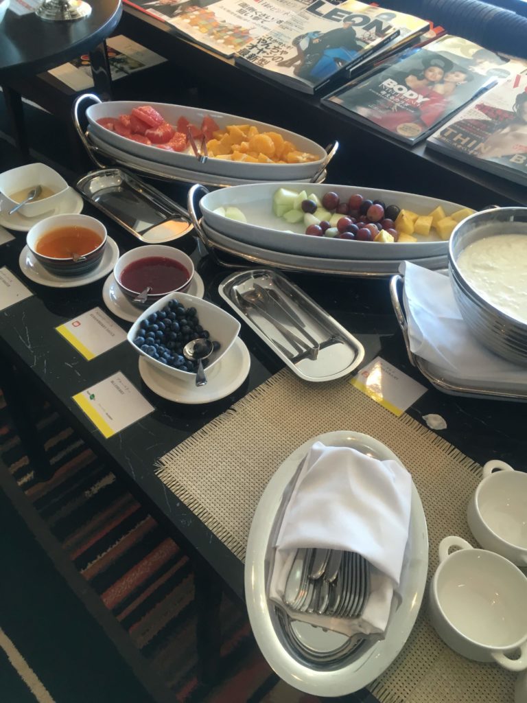 ウェスティンホテル仙台ラウンジ朝食フルーツ
