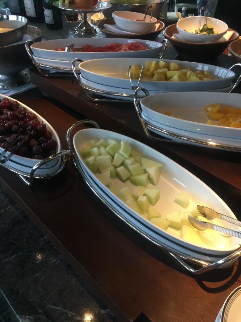 ウェスティンホテル仙台朝食フルーツ
