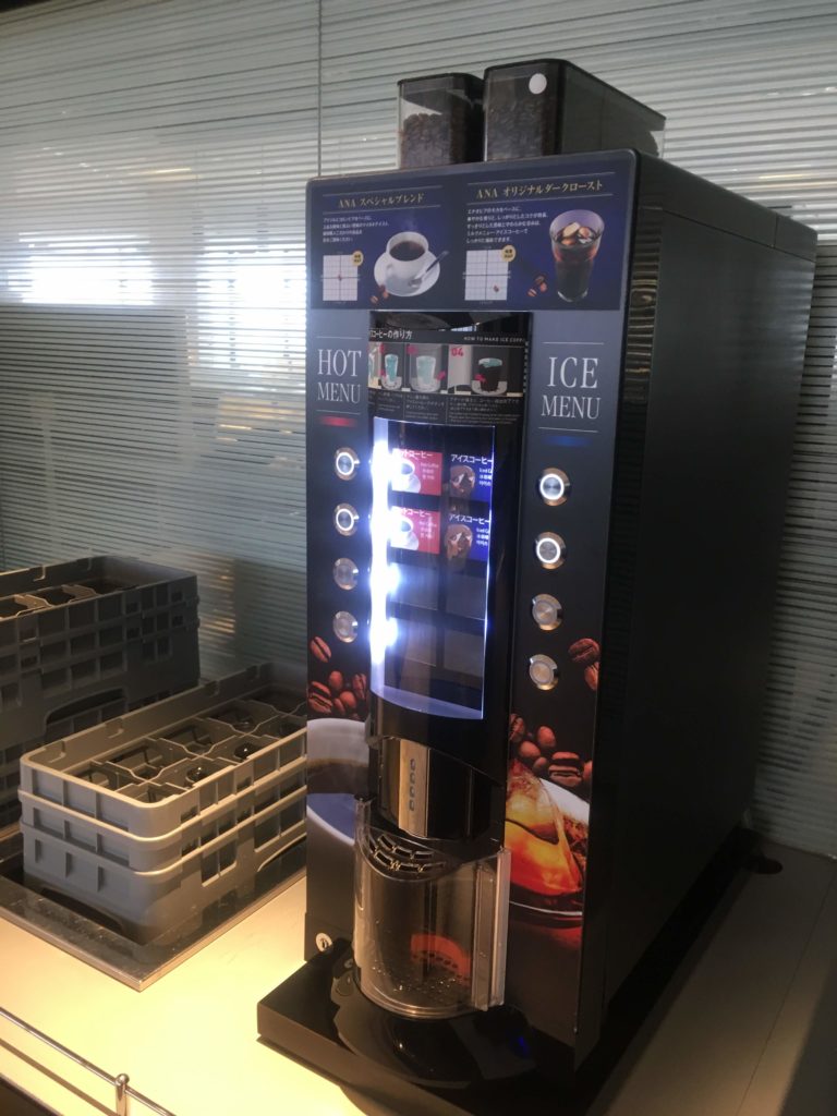 成田空港国際線ANAラウンジコーヒーマシン
