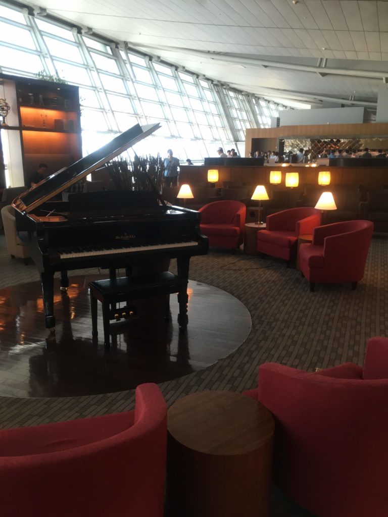 インチョン空港アシアナラウンジピアノ