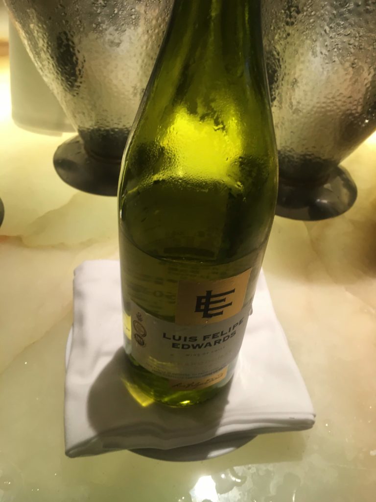 ウェスティン外灘センター上海ラウンジ白ワイン2