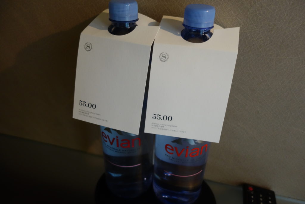 シェラトン香港ホテル＆タワーズ有料の水