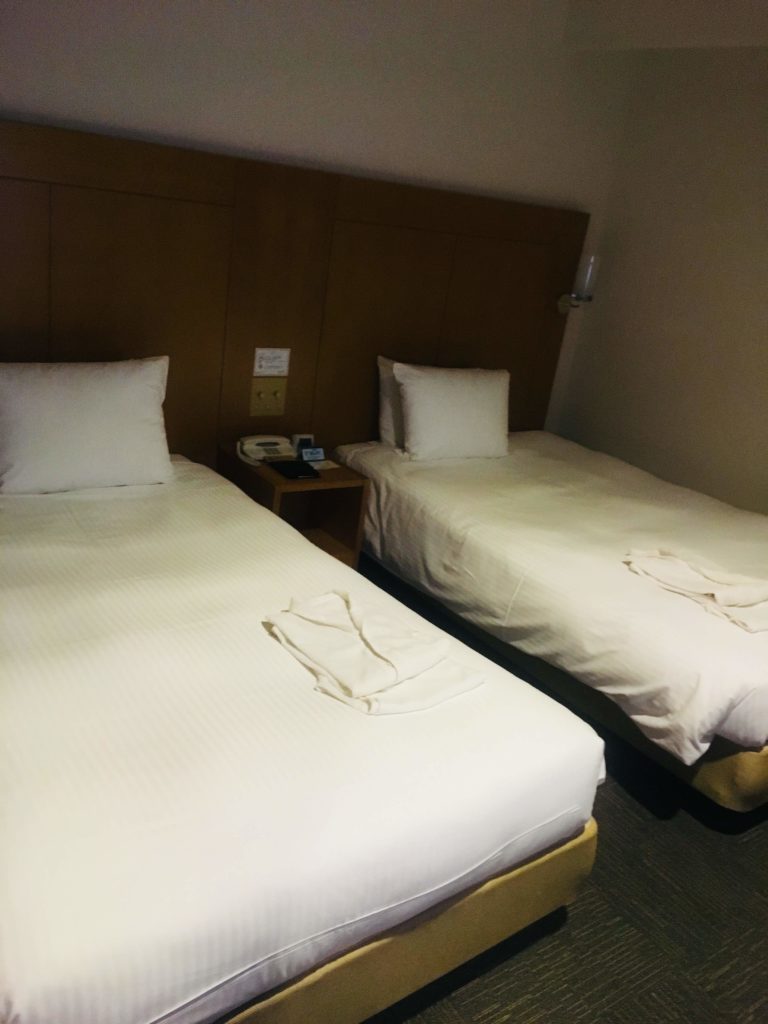 ホテルロコアナハ部屋ベッド