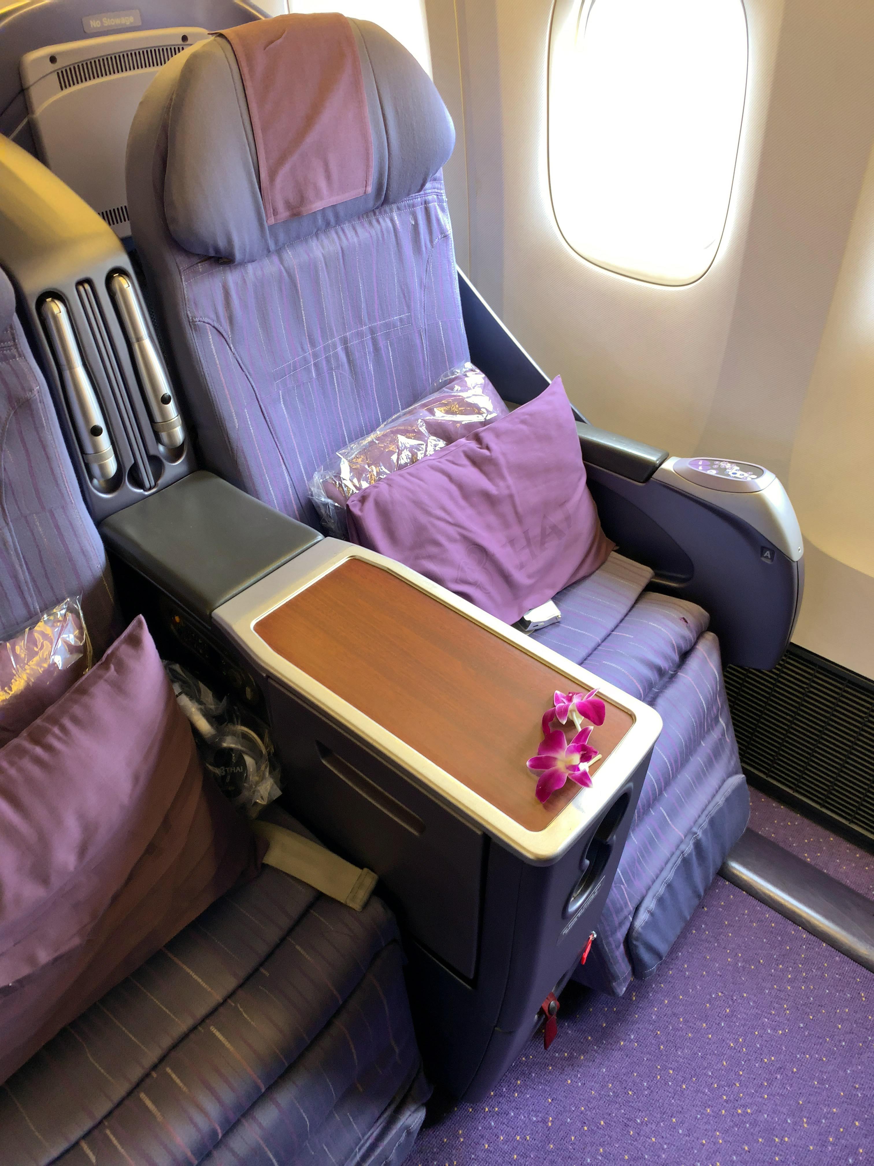 タイ国際航空短距離ビジネスクラス座席