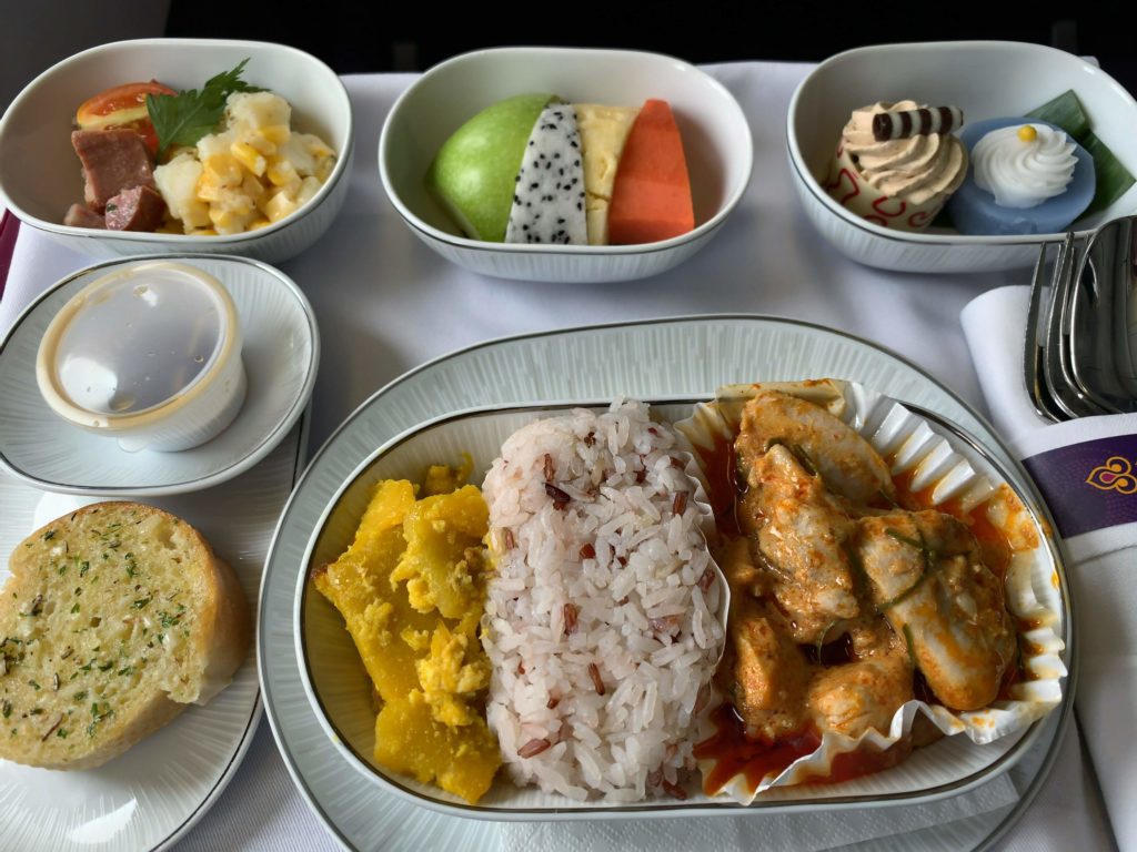 タイ国際航空短距離ビジネスクラス食事