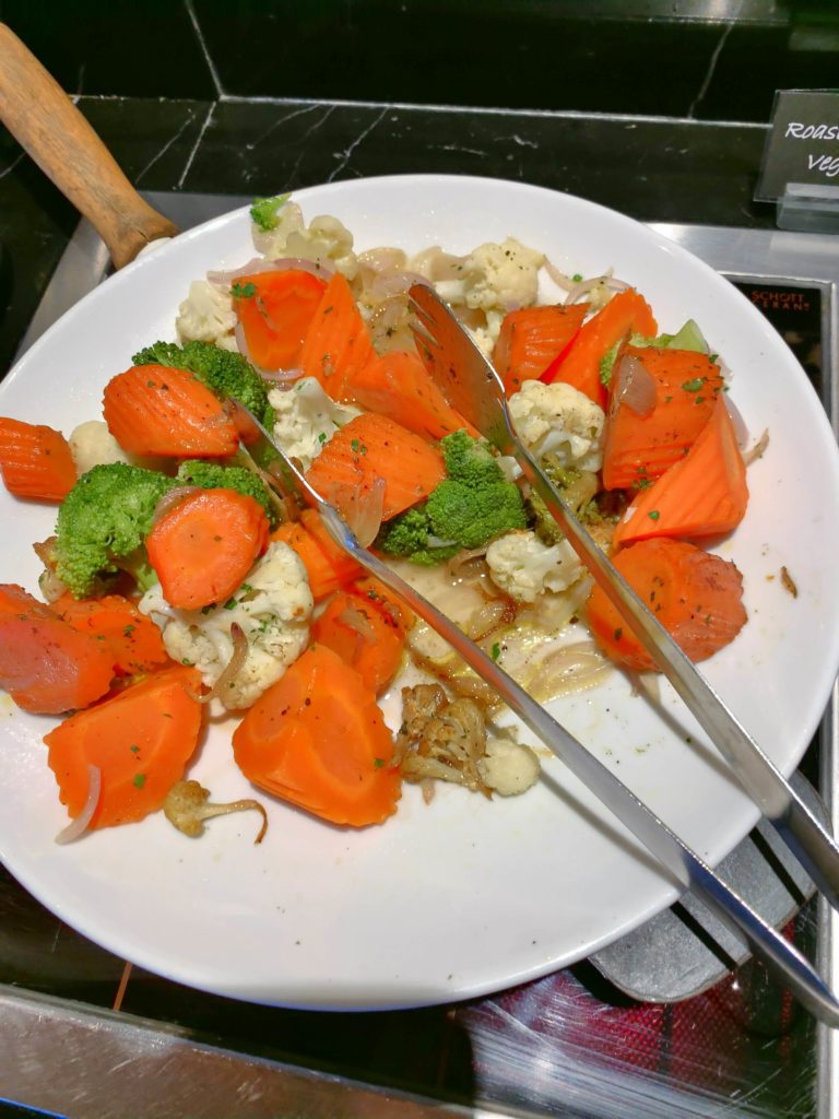ルネッサンスバンコクラウンジ野菜